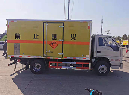 管城回族爆破器材运输车工人安全操作规范与智能技术保障